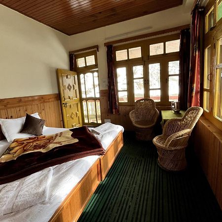 Sojhaholidayinn Shoja Buitenkant foto