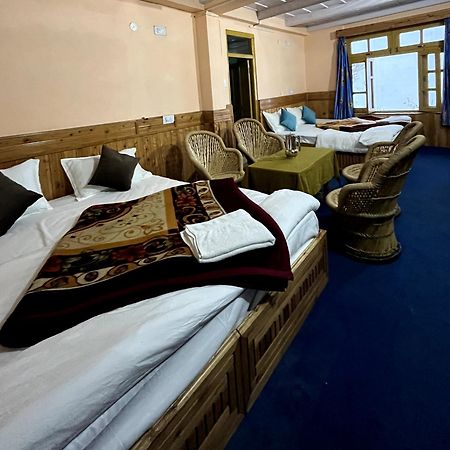 Sojhaholidayinn Shoja Buitenkant foto