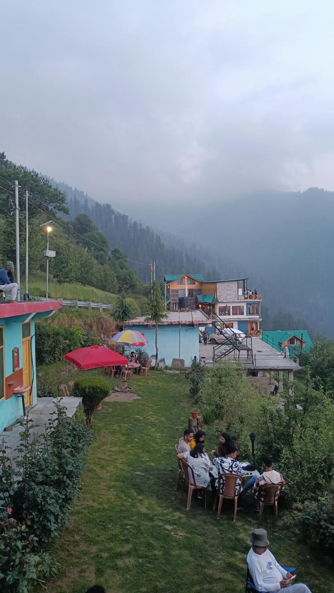 Sojhaholidayinn Shoja Buitenkant foto